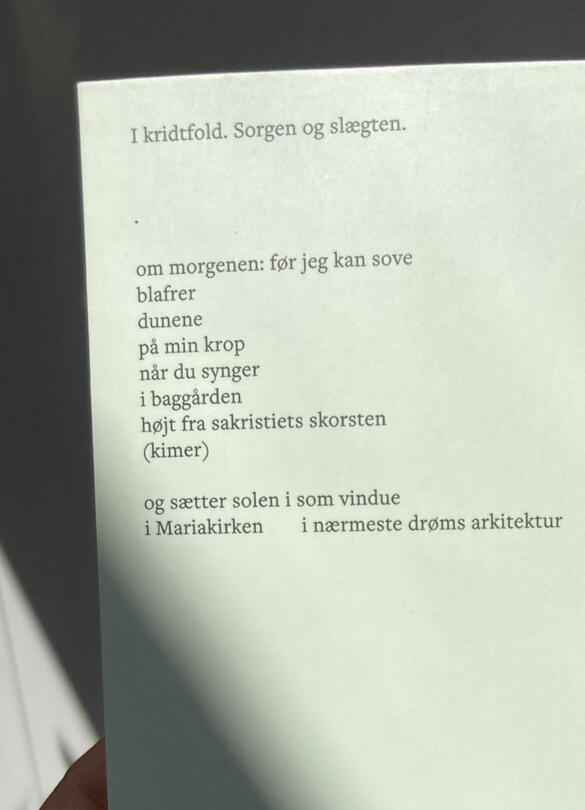 I kridtfold, bagside I kridtfold, bagside